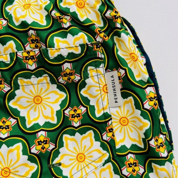 Peninsula Floral Print Swim Trunks Green / Yellow ( S ) - Picture 4 of 4